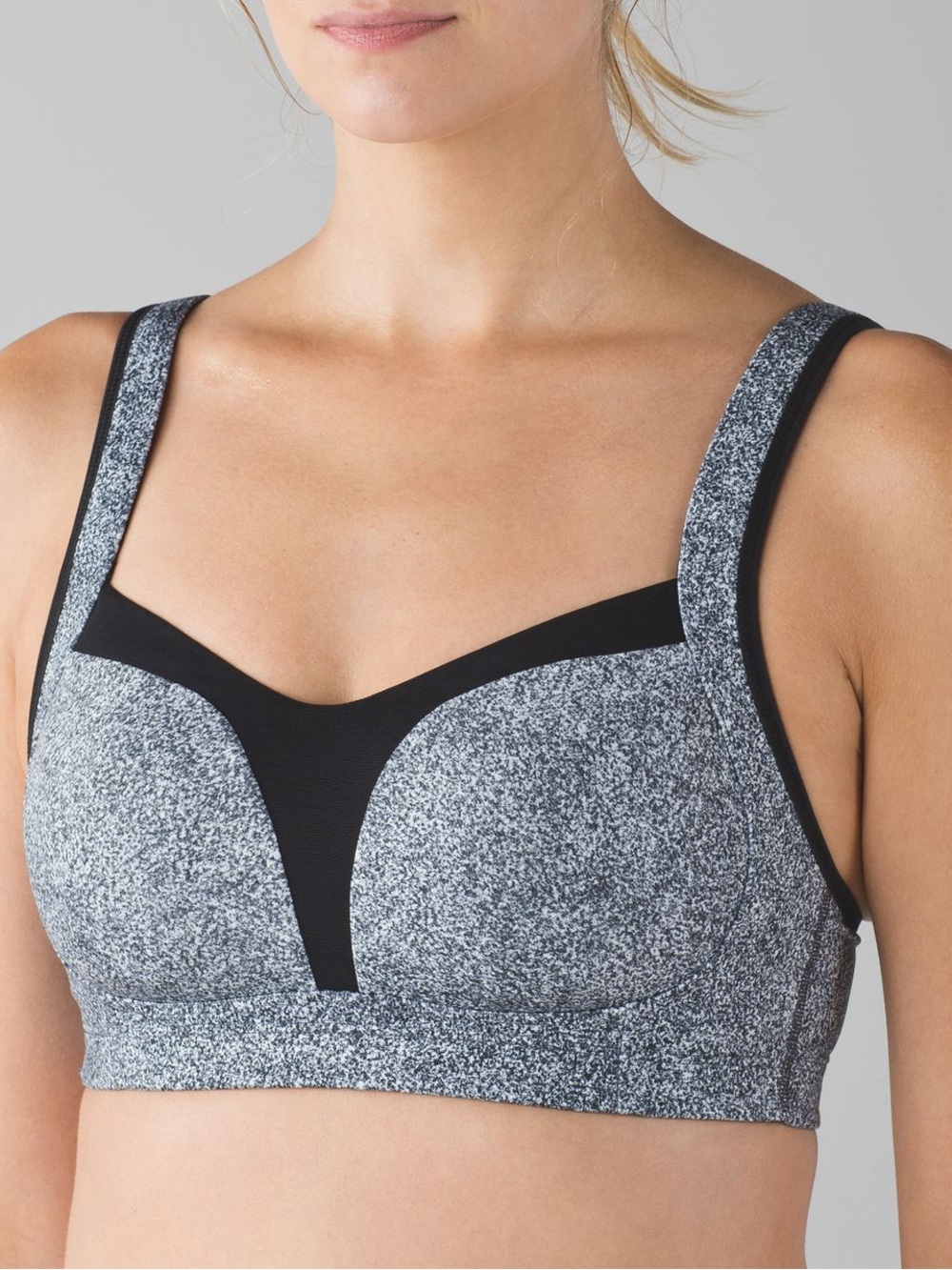 Lululemon Ta Ta Tamer III
Rio Mist White Black